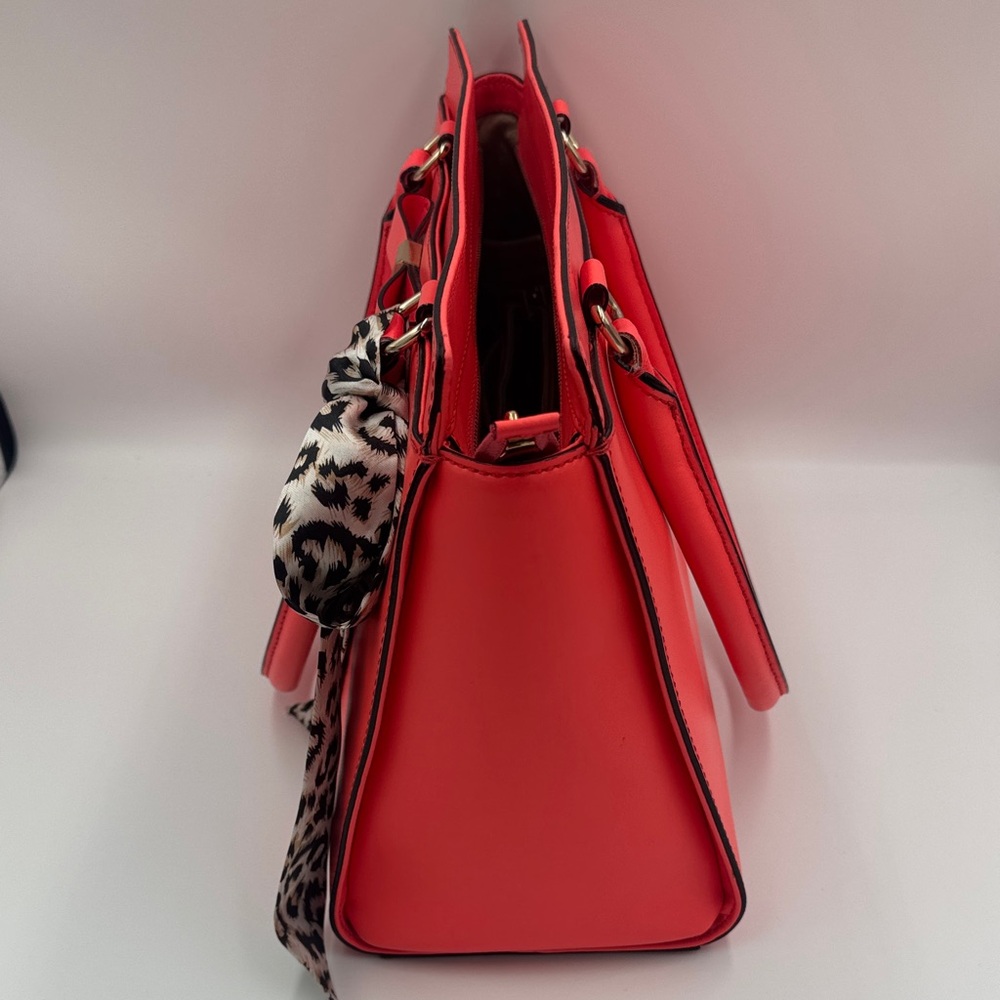 Kate Spade Vibrant Bright Pink Shoulder Bag - Picture 4 of 10